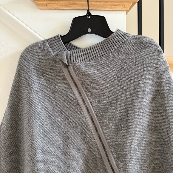 Lululemon Gray On the Go Sweater Poncho, One Size - Picture 7 of 11